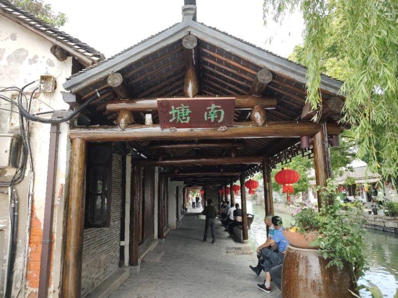逃离整洁房屋